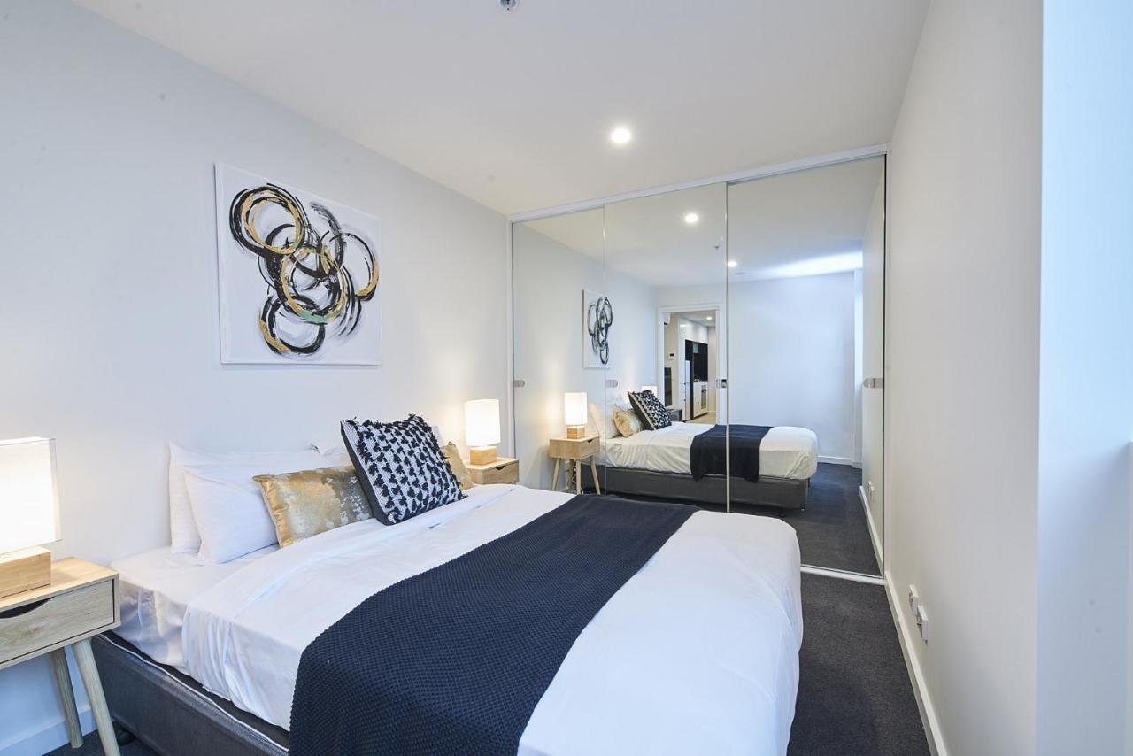Mega Style Apartments The International Мелбърн Екстериор снимка